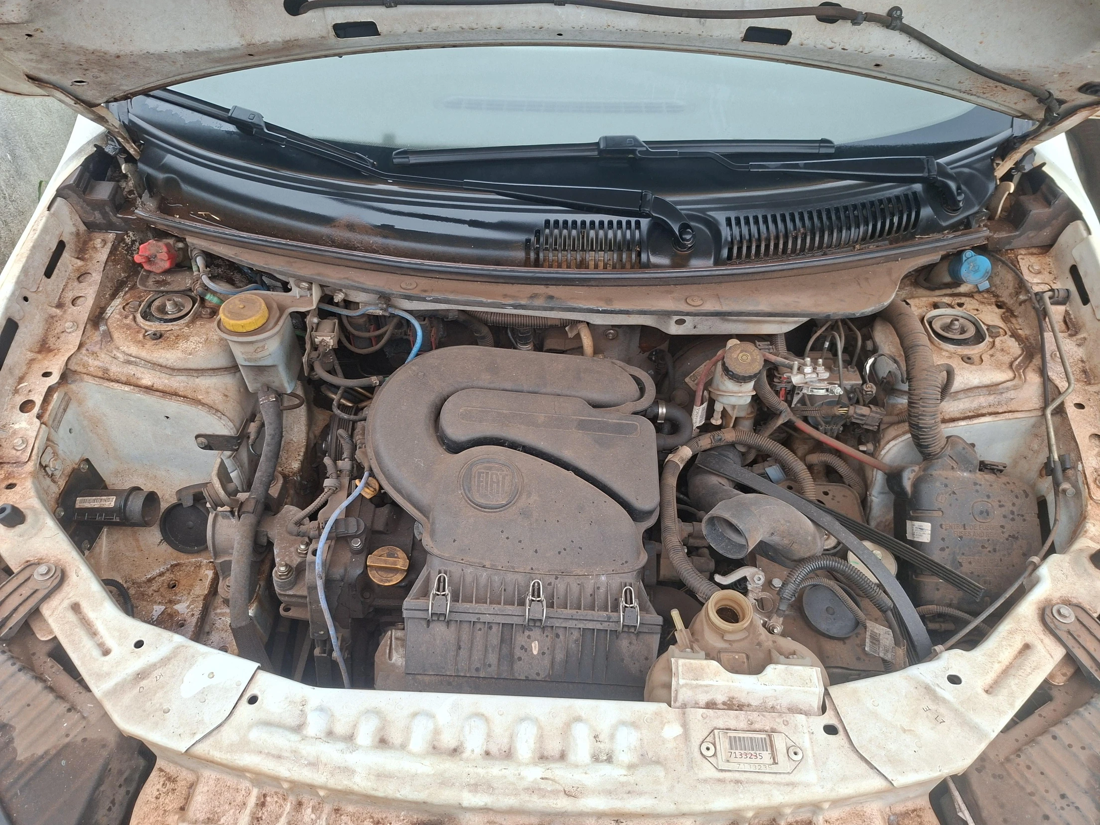 Fiat Grand Siena Attractive 2017 1.0 Flex em Nova América Da Colina - Paraná