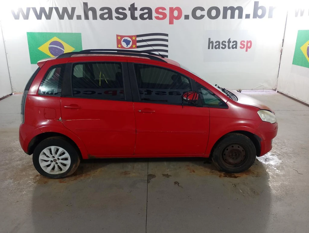 Fiat Idea Attractive 2013 1.4 em Casa Branca - São Paulo