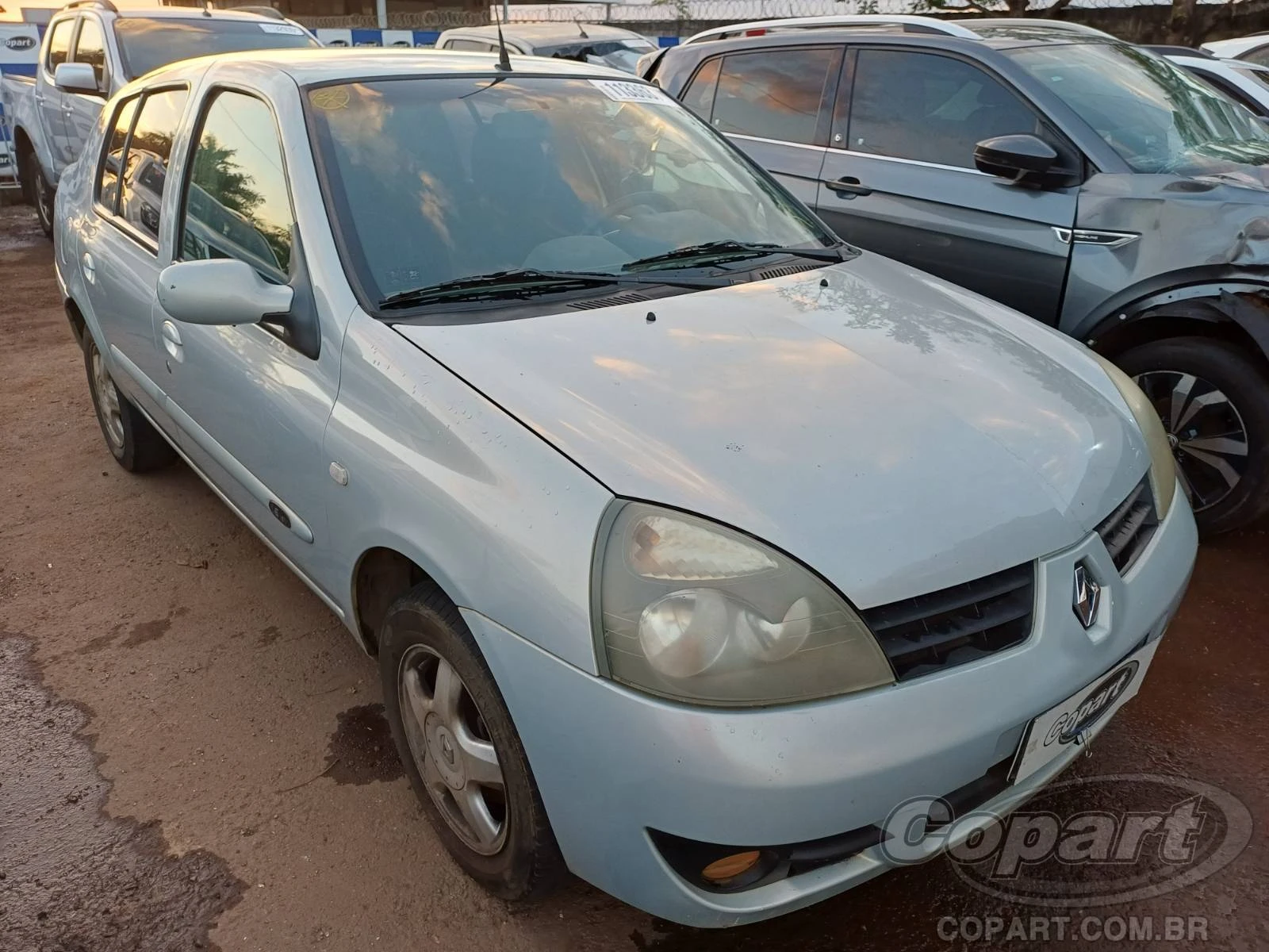 Renault Clio Sedan Privilege 2008 1.6 16V Hi-Flex em Aparecida De Goiânia - Goiás