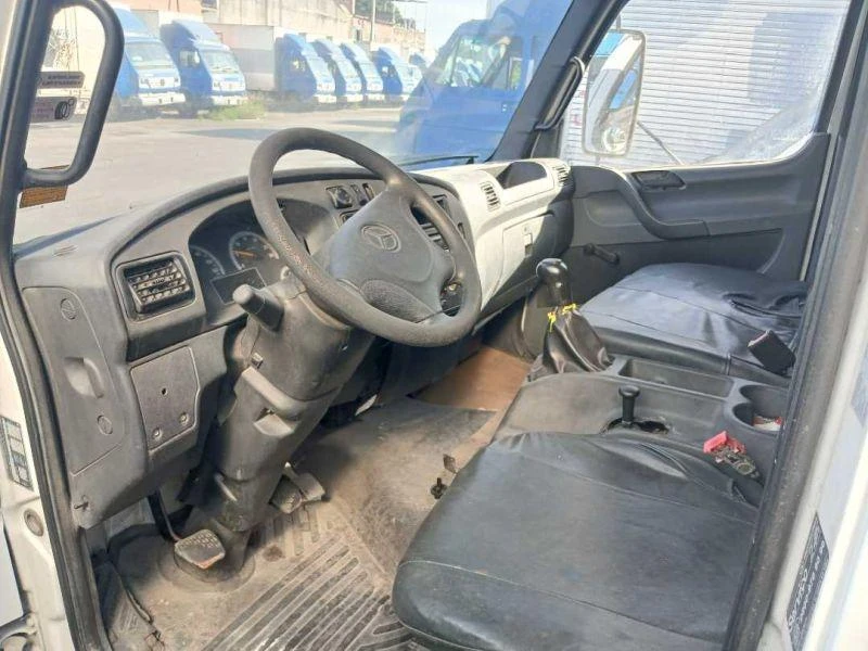 Mercedes-Benz Accelo 815 2014 Manual Diesel em Rio De Janeiro - Rio de Janeiro