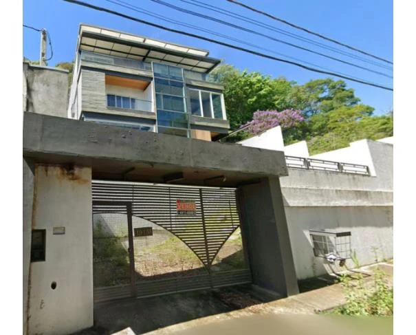 Casa com 482 m privativos em Itapetinga/SP em Atibaia - São Paulo