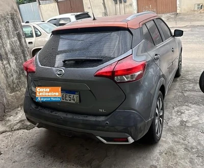 Nissan Kicks SL 2016 1.6 Automático com Média Monta em Belo Horizonte - Minas Gerais