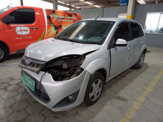 Ford Fiesta 1.6 FLEX 2013 Manual com Chave em Tijucas - Santa Catarina
