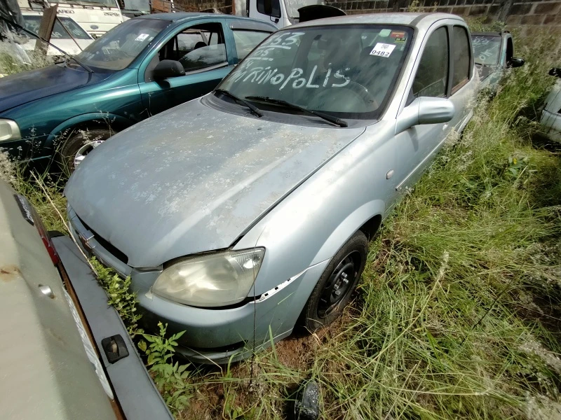Mitsubishi Mirage Mirage Azul Claro Conservado em Tupã - São Paulo