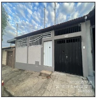 Casa em Divinópolis/MG em Divinopolis - Minas Gerais