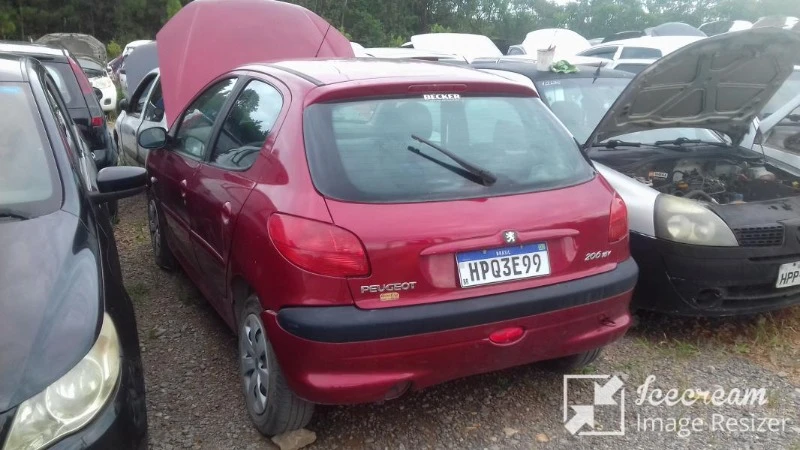 Peugeot 206 Soleil Soleil 2003 em Joinville