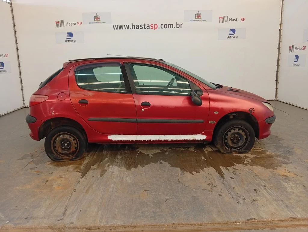 Peugeot 206 Selection 2001 em Porto Feliz - São Paulo