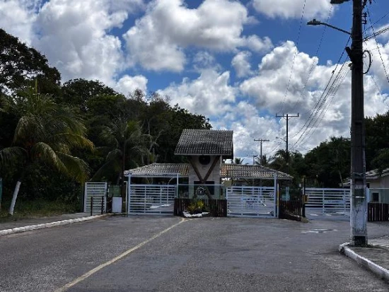 Casa com 4 Quartos em Camaçari/BA em Camaçari - Bahia