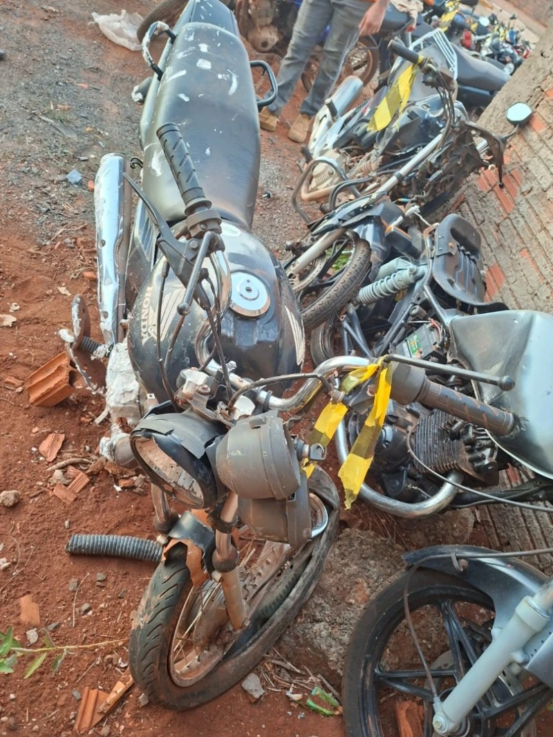Honda CG 125 Fan ES Fan ES 2013 125 em Tangará Da Serra - Mato Grosso
