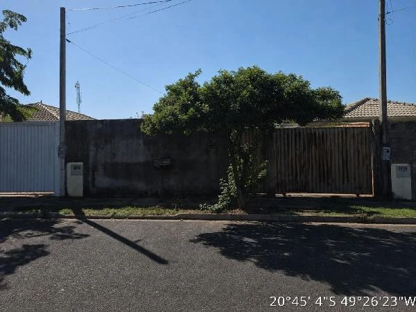 Casa no Parque Residencial Dignidade em São José do Rio Preto/SP em Sao Jose Do Rio Preto - São Paulo