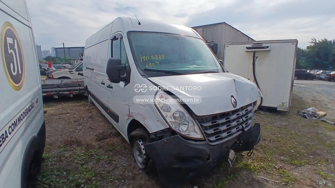 Renault Master Fur L3H2 Fur L3H2 2014/2015 Diesel Manual em Guarulhos - São Paulo