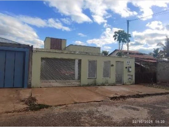 Casa com 1 Vaga em Buritis/MG em Buritis - Minas Gerais