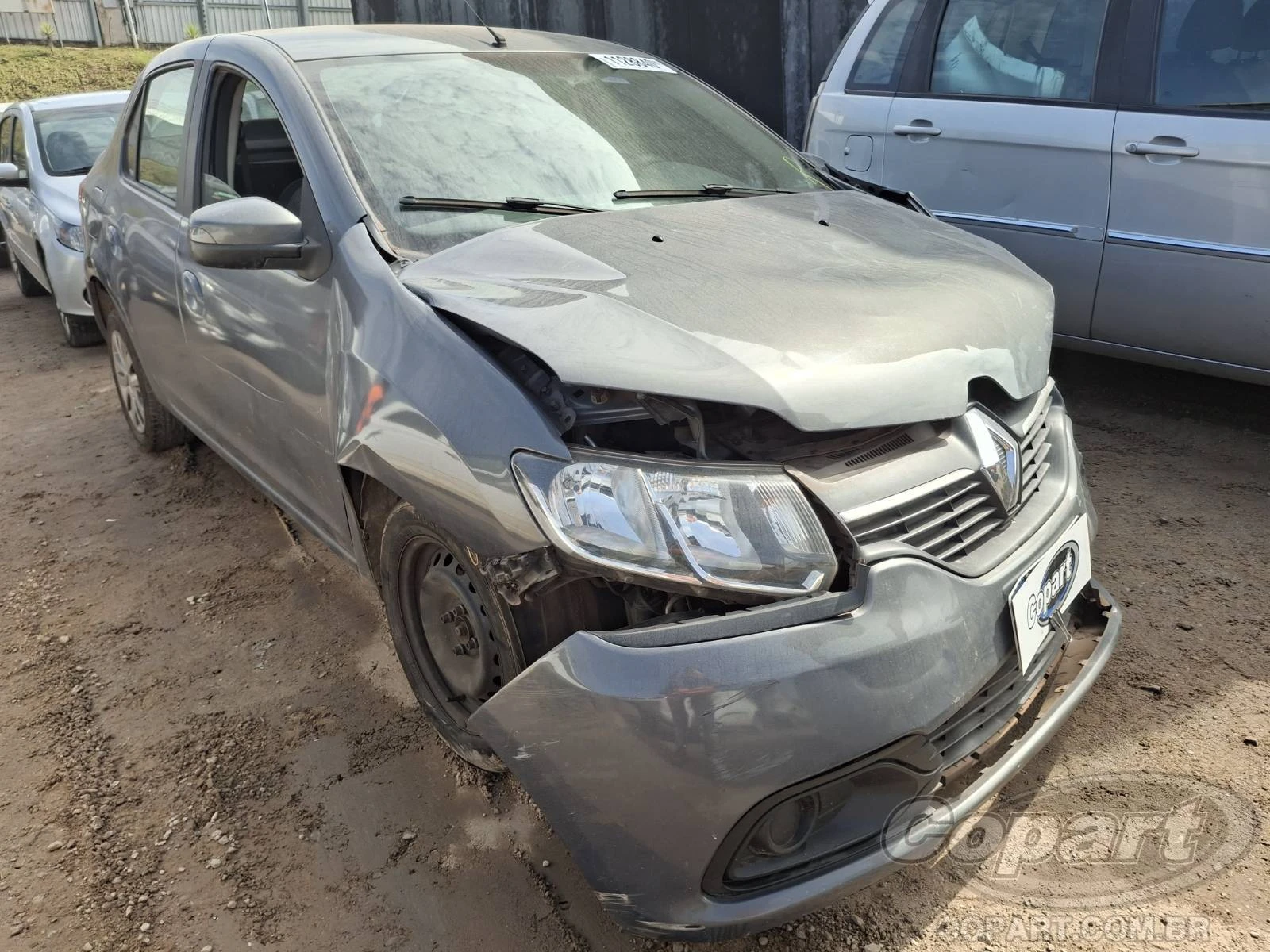 Renault Logan Expression 2014 1.6 Hi-Power em Betim - Minas Gerais
