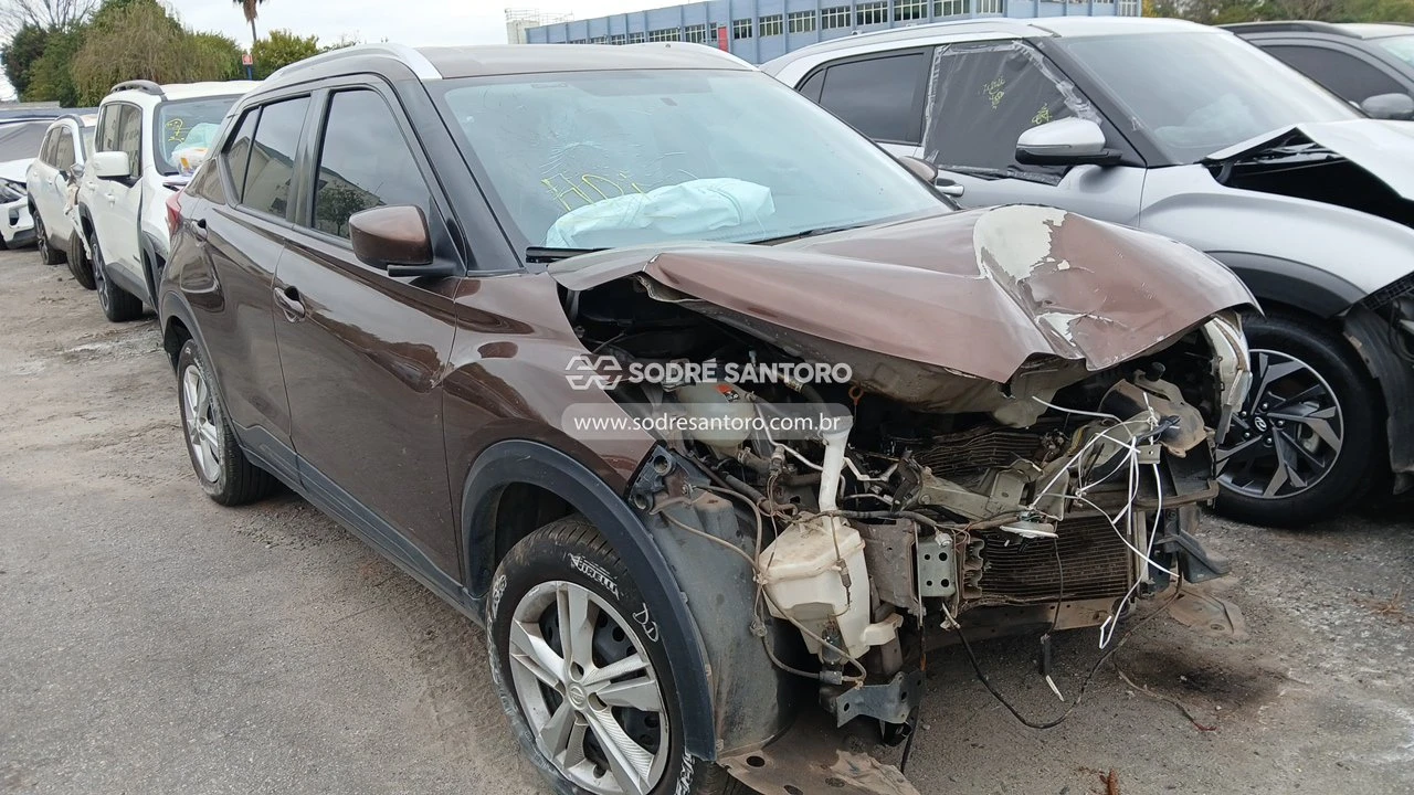 Nissan Kicks S Direct 2019 2020 Automático com Frente Danificada em Guarulhos - São Paulo