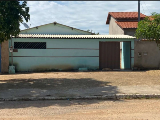 Casa com 2 Dormitórios em Alvorada do Norte/GO em Alvorada Do Norte - Goiás