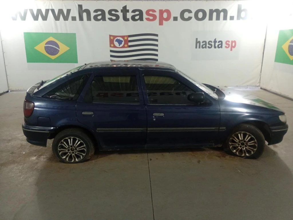 Volkswagen Pointer 1995 1.8 Azul em Casa Branca - São Paulo