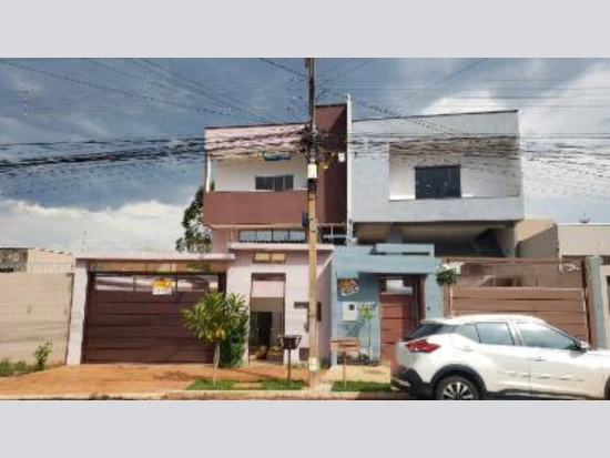 Casa com 2 Vagas em Jataí GO em Jataí - Goiás