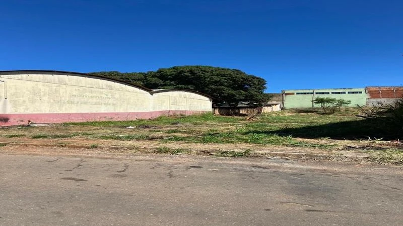 Terreno no Loteamento Parque São João em Anápolis/GO em Anápolis - Goiás