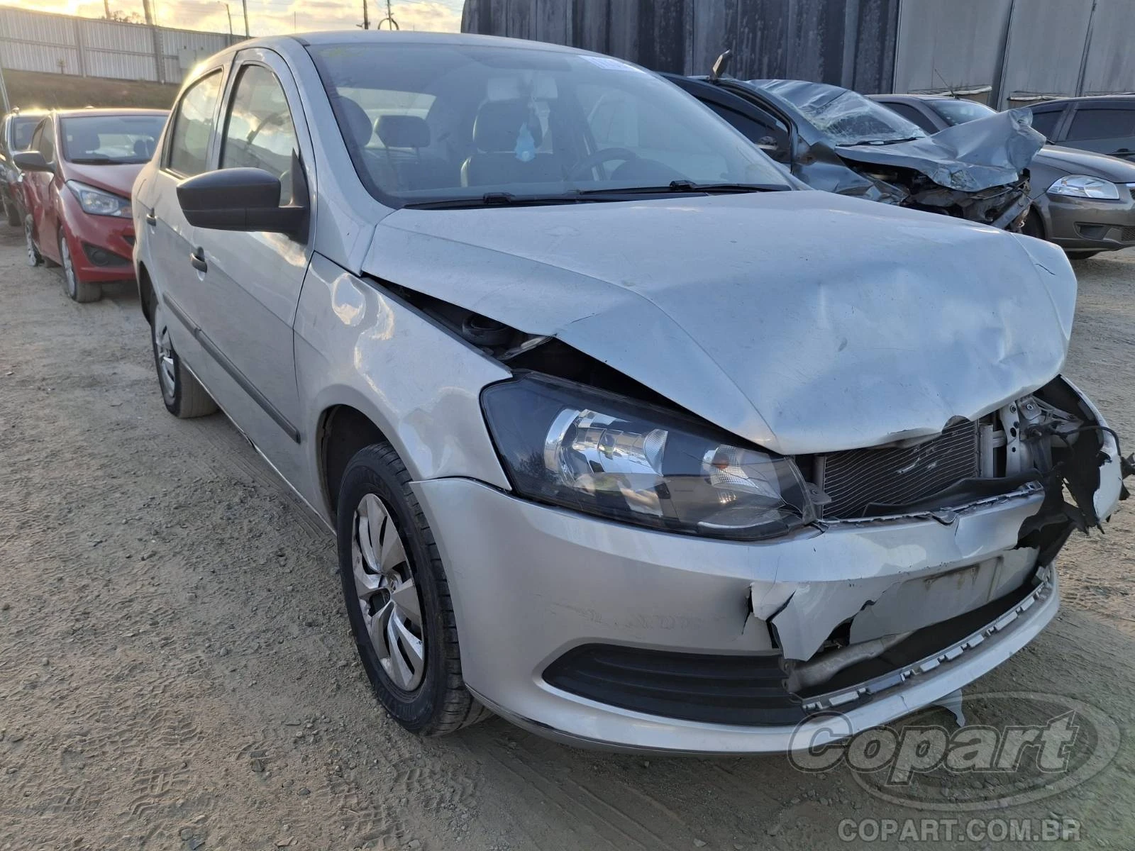 Volkswagen Voyage 2013 1.6 Total Flex Frontal Média Monta em Betim - Minas Gerais
