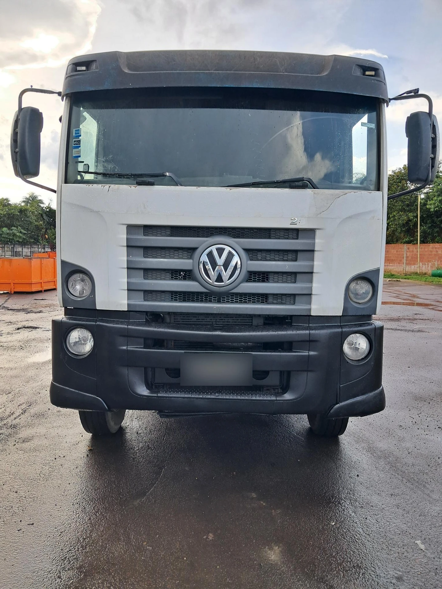 Volkswagen 17.280 CRM CRM 4x2 4P 2015/2016 Automático em Manaus - Amazonas