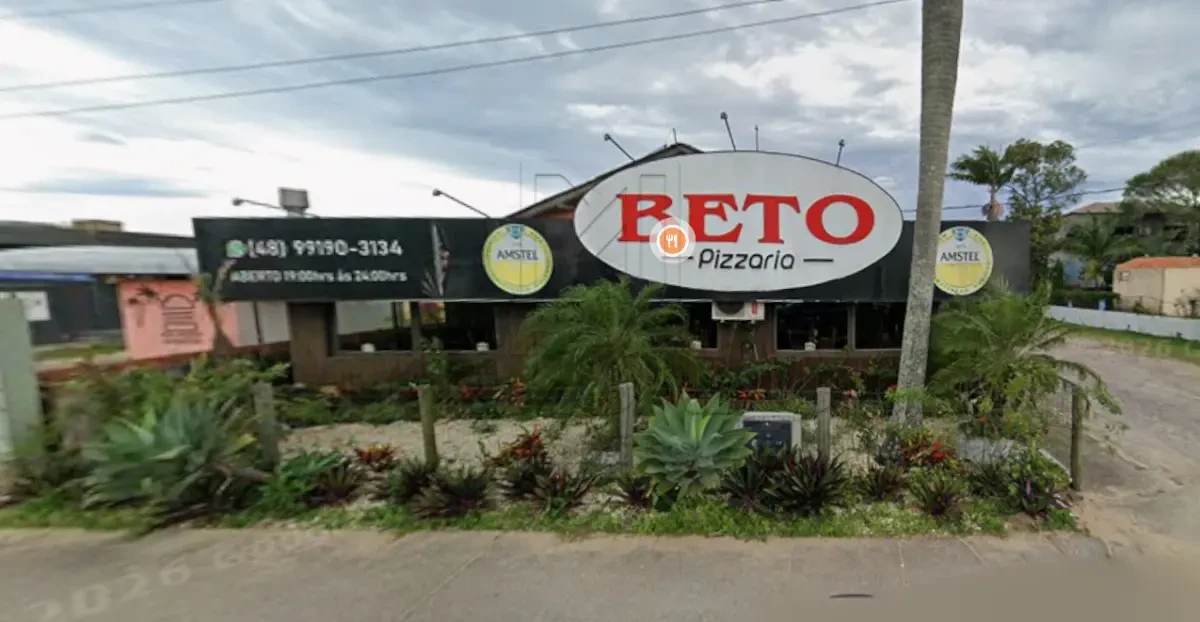 Terreno com Benfeitorias em Garopaba/SC em Garopaba - Santa Catarina
