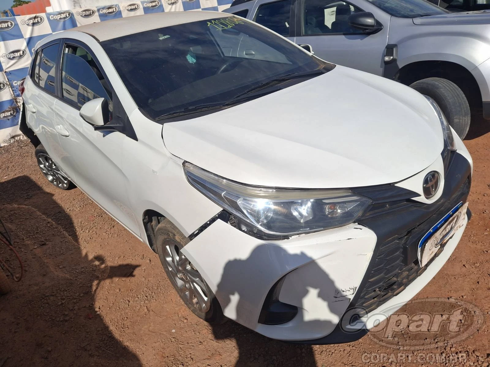 Toyota Yaris XS 2023 1.5 Dual VVT-i em Cuiabá - Mato Grosso
