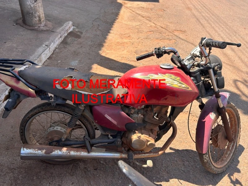 Honda CG 125 Titan CG 125 Titan KS 2002/2003 Gasolina em Adelândia - Goiás