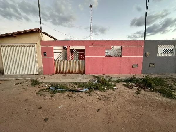 Casa com 2 Quartos de 63,85m² no Centro em Tenente Laurentino Cruz - Rio Grande do Norte