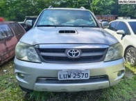 Toyota Hilux SW4 SRV 4x4 2005/2006 Prata em Rio De Janeiro - Rio de Janeiro