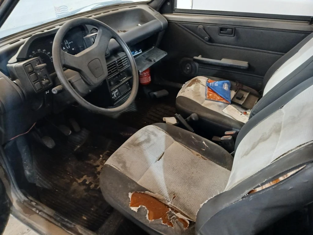 Fiat Uno Mille Smart EX SX 1990/1991 Cinza em Porto Feliz - São Paulo