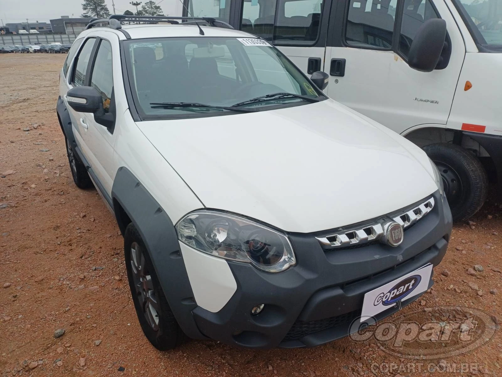 Fiat Weekend Adventure 2018 1.8 16V E.TorQ em São José Dos Pinhais - Paraná