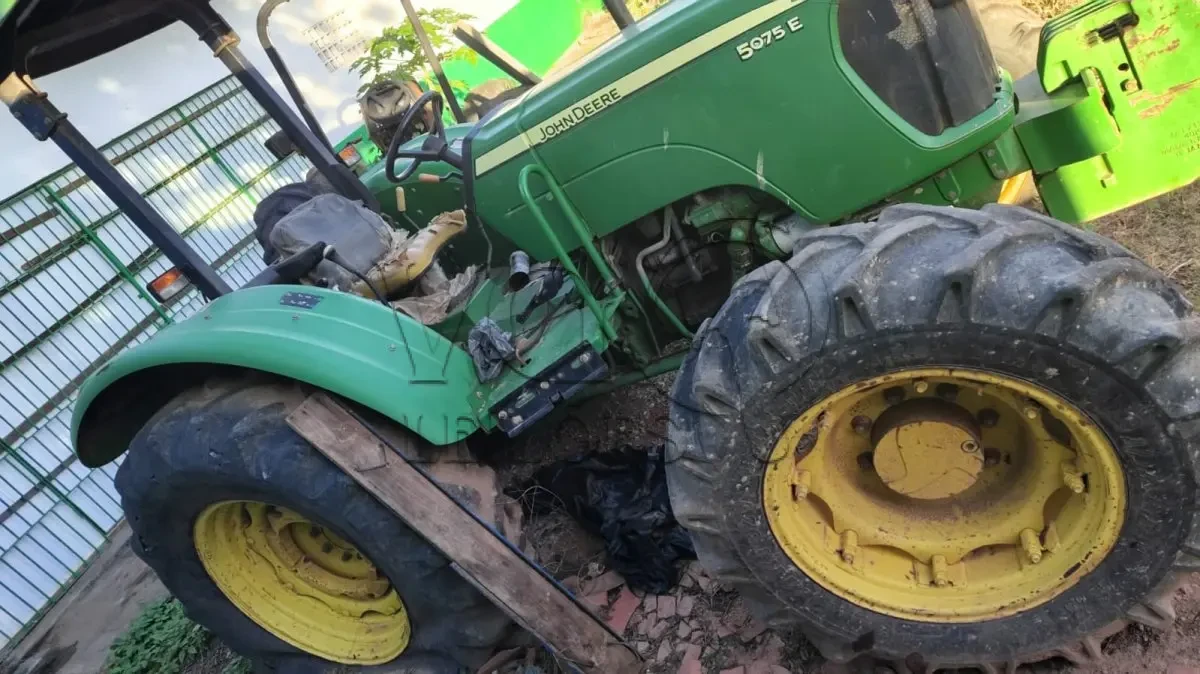 John Deere 5075E 2018 4x4 Recuperável em Gonçalves Dias - Maranhão