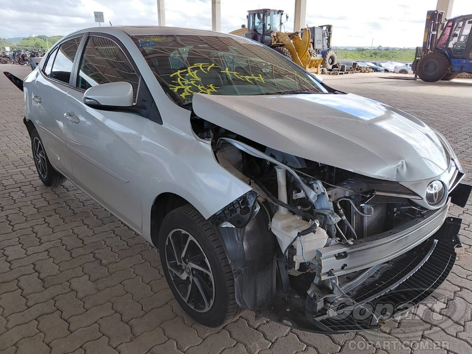 Toyota Yaris Seda XLS 2023 1.5 16V Dual Automático em Eusébio - Ceará
