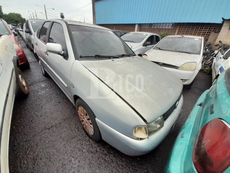 Volkswagen Polo Clas 1.8 MI em Sergipe