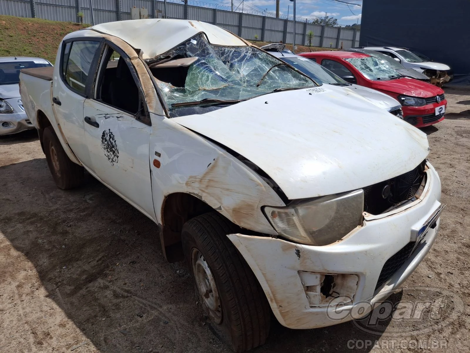 Mitsubishi L200 Triton GL 2013 3.2 Turbo Diesel em Betim - Minas Gerais