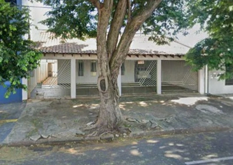 Terreno com Terreno e Casa em Dourados/MS em Dourados - Mato Grosso do Sul