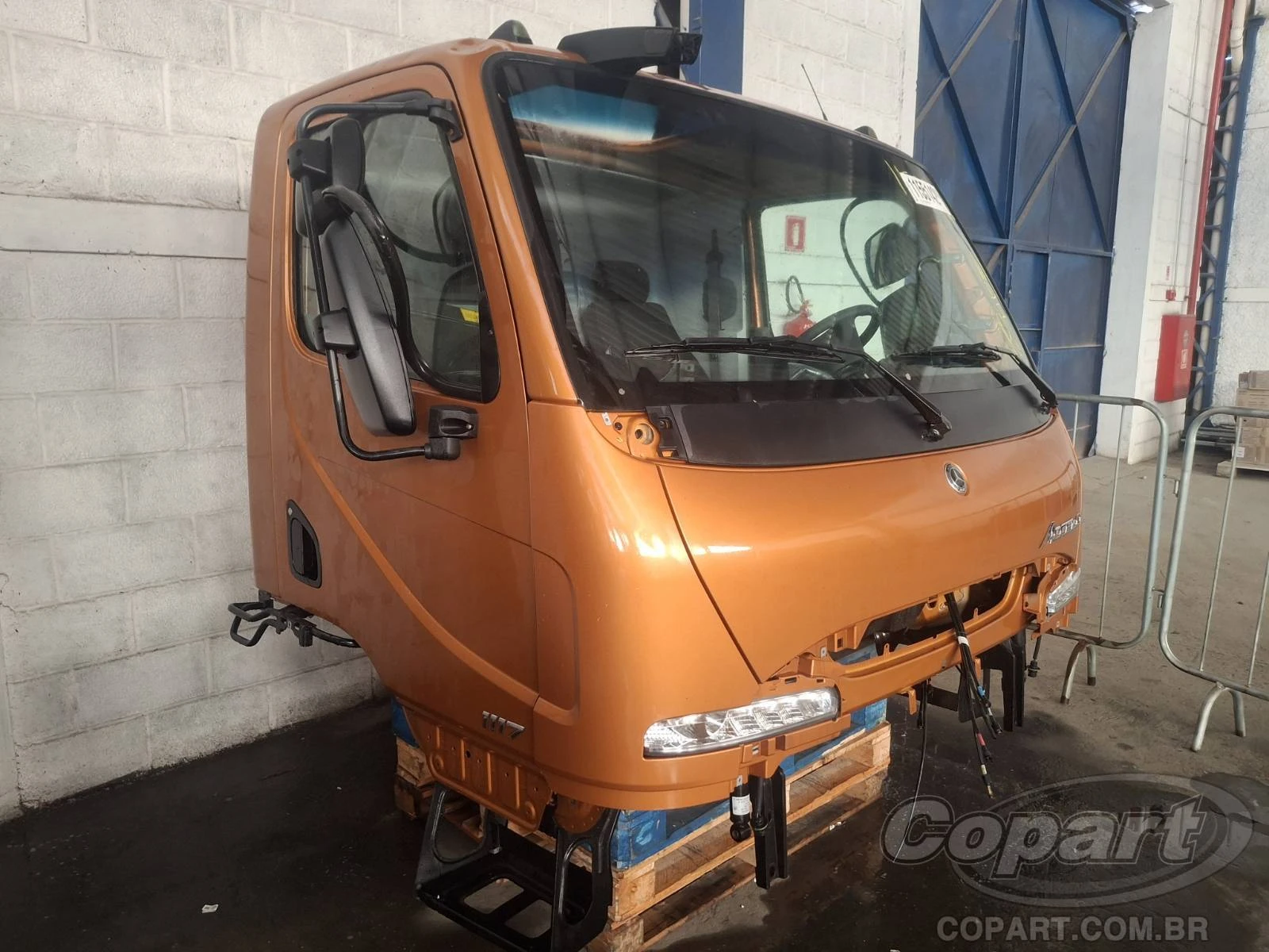 Mercedes-Benz Cabine Cabine MB AcceLo 1117 em Embu Das Artes - São Paulo