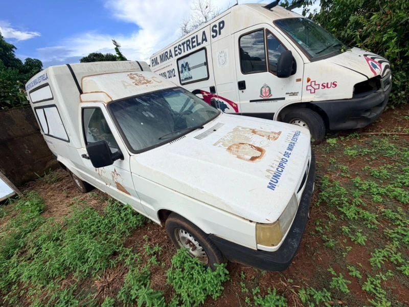 Fiat Fiorino Ie 2001 Branco Gasolina em Mira Estrela - São Paulo