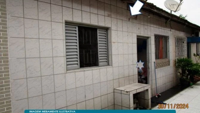 Casa com 1 Dormitório em São Vicente/SP em São Vicente - São Paulo