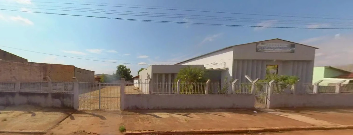 Prédio Comercial com 1.404m² de área total em Itaberaí GO em Itaberaí - Goiás