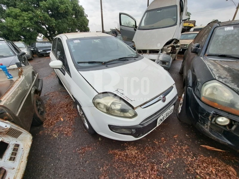 Fiat Punto Essence 1.6 Desmonte em Sergipe