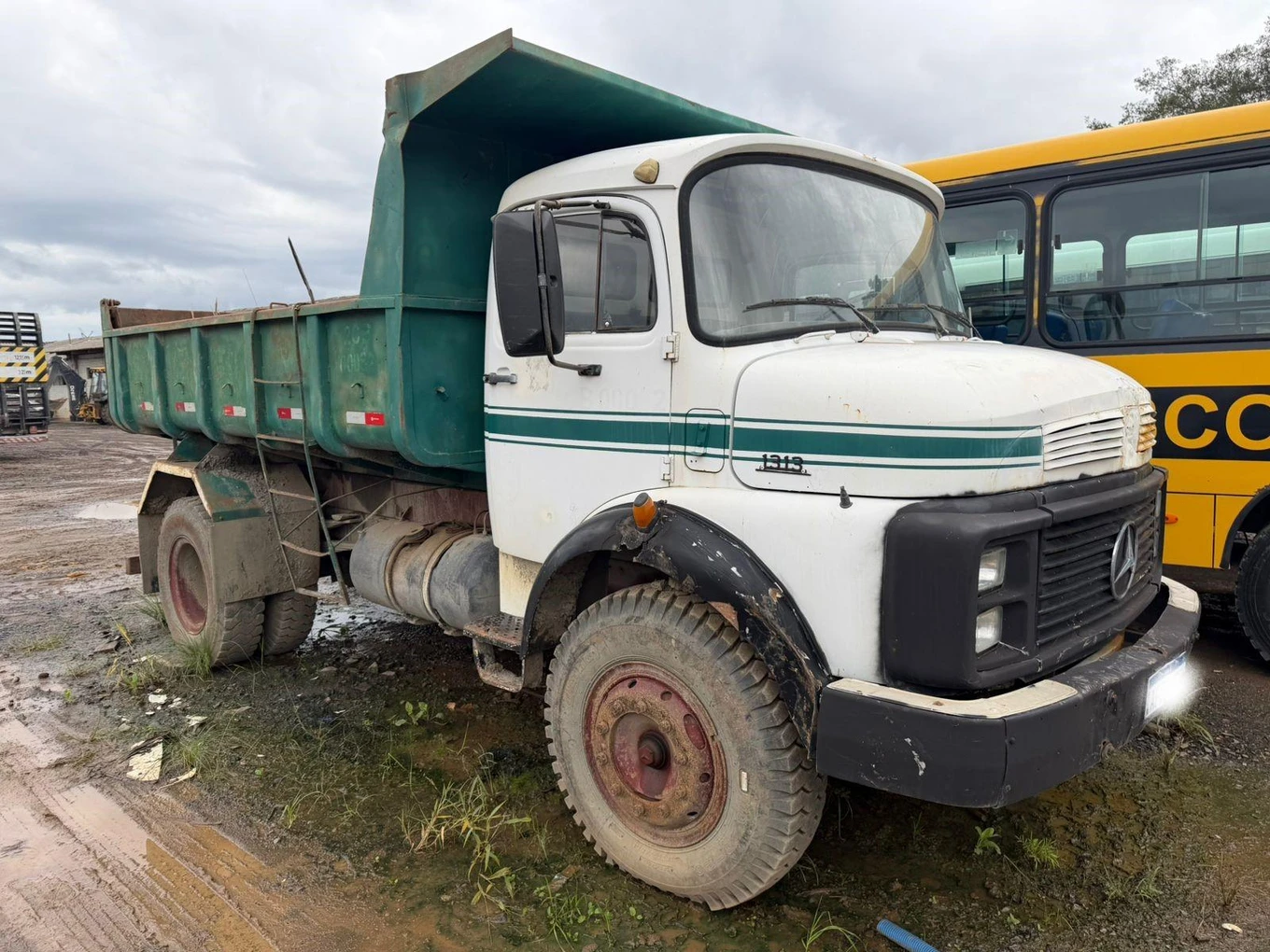 Mercedes-Benz L 1313 L 1313 1985 Basculante 4x2 em Rebouças - Paraná
