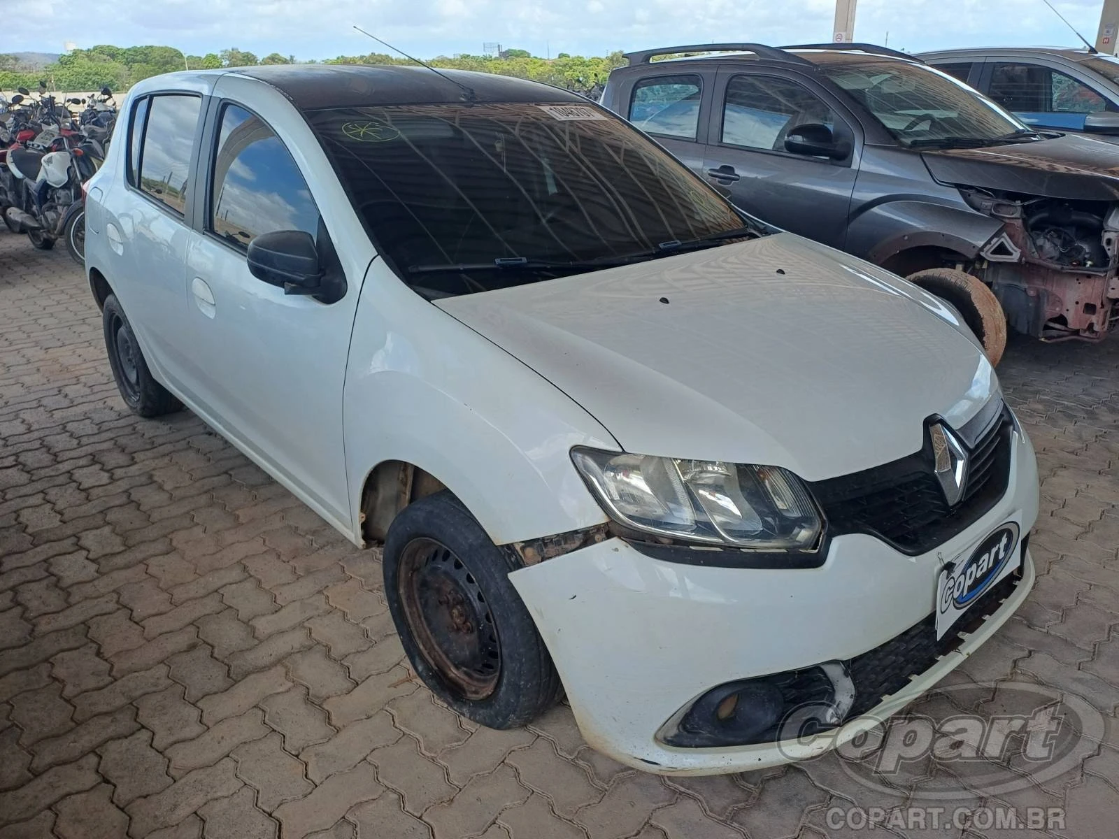 Renault Sandero 1.0 Hi-Power 2016 em Eusébio - Ceará