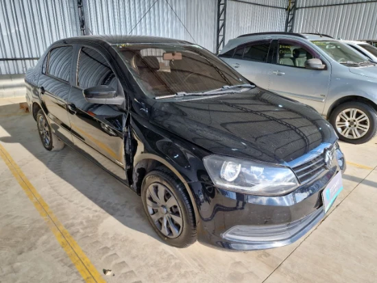 Volkswagen Novo Voyage 1.0 2014 Automático em Suzano - São Paulo