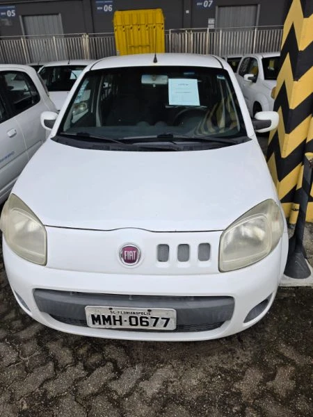 Fiat Uno Economy 1.4 EVO Fire 8V 2014 Manual em Florianópolis - Santa Catarina