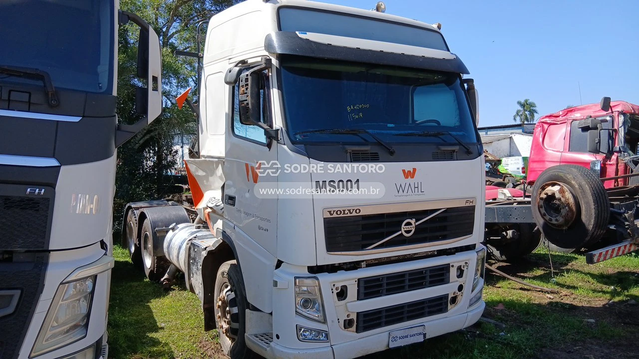 Volvo FH 460 6x4T 2013 Automático Diesel Médio Monta em Curitiba - Paraná