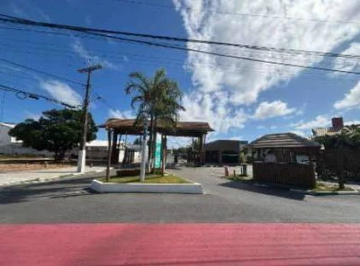 Casa em Guarajuba, Camaçari/BA em Camaçari - Bahia