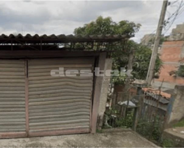 Terreno com 2 casas em Embu das Artes/SP em São Paulo
