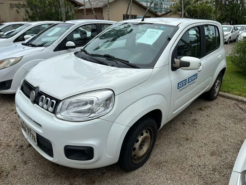 Fiat Uno Evolution Evolution 2014 1.0 em Florianópolis - Santa Catarina