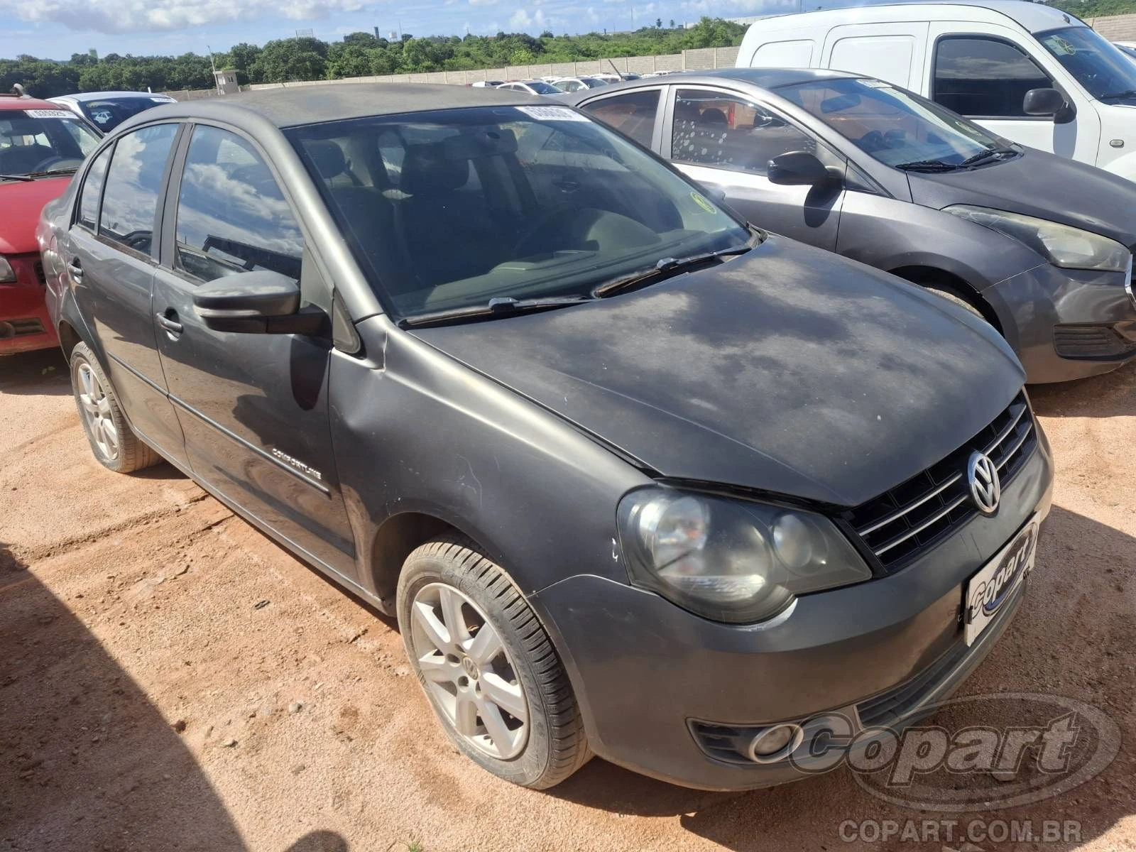 Volkswagen Polo Sedan Comfortline 2013 1.6 em Eusébio - Ceará